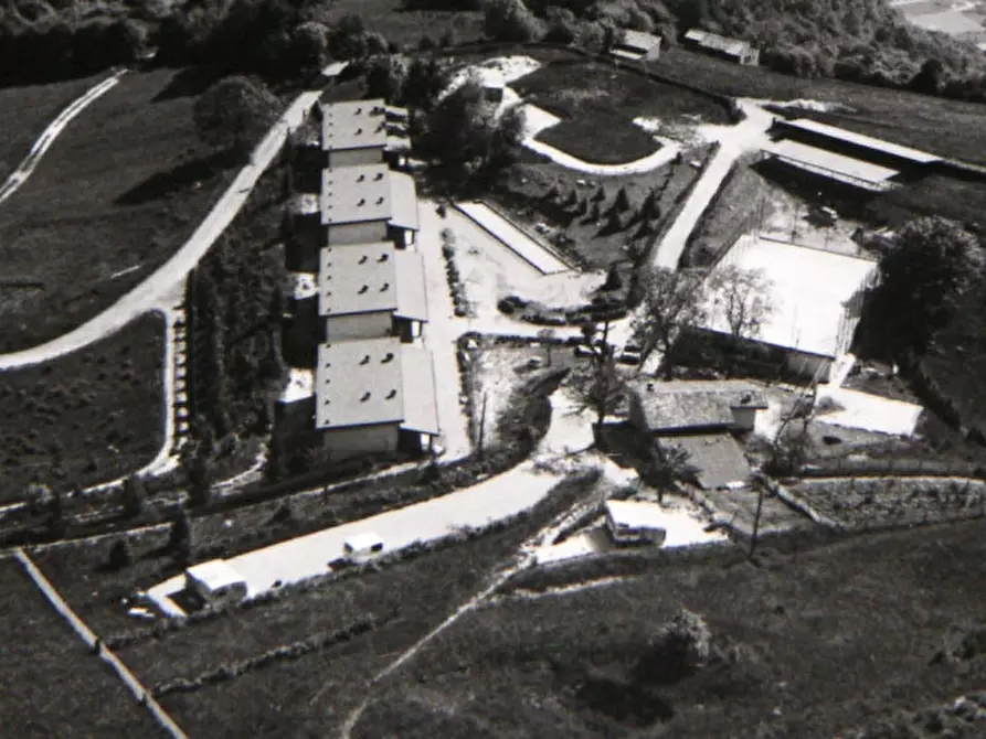 Immagine 2 di Palazzo in vendita  in Villaggio Faisech a Gaverina Terme