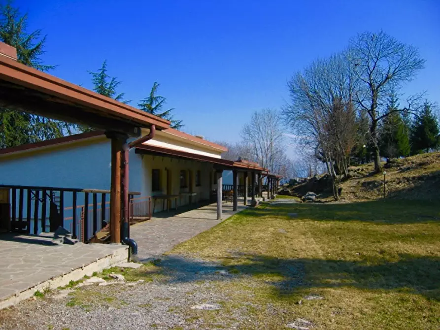 Immagine 3 di Palazzo in vendita  in Villaggio Faisech a Gaverina Terme