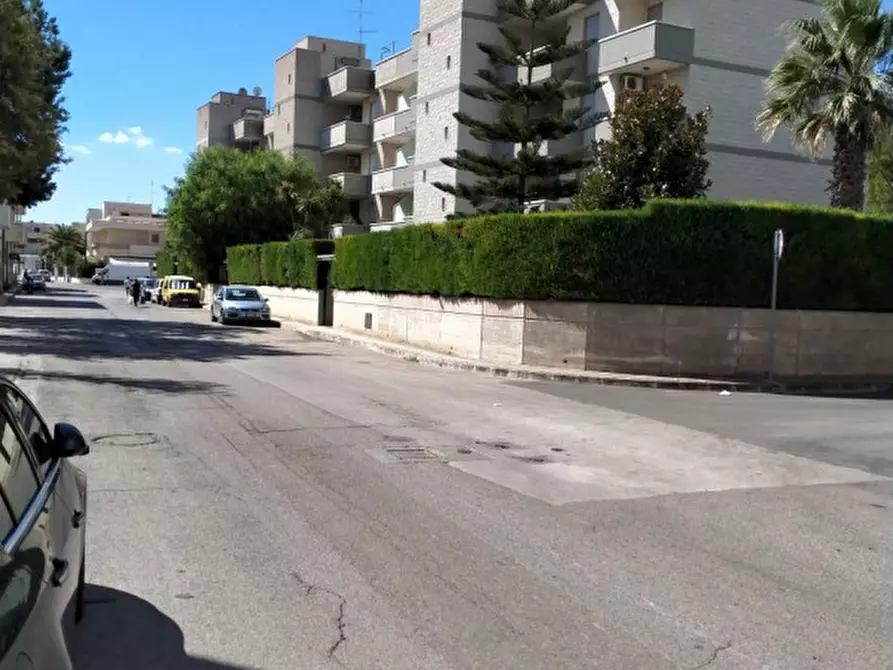 Immagine 1 di Appartamento in vendita  in Via Ugo Foscolo a Francavilla Fontana