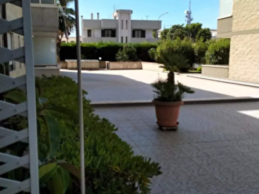 Immagine 2 di Appartamento in vendita  in Via Ugo Foscolo a Francavilla Fontana