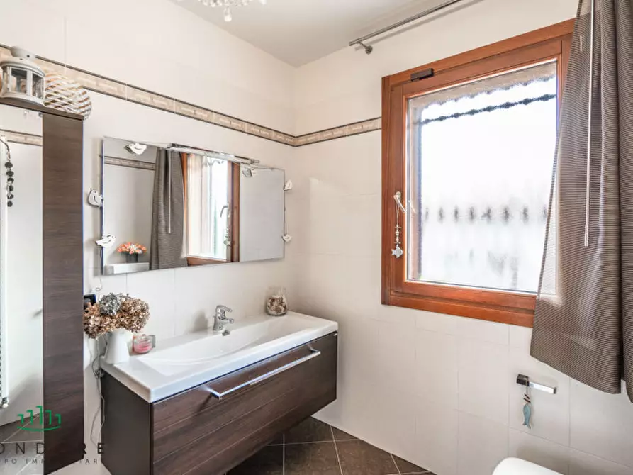 Immagine 69 di Villa in vendita  in via masi a Castiglione Dei Pepoli