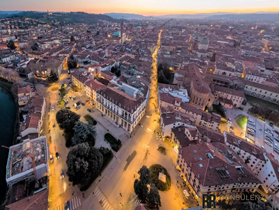 Immagine 2 di Hotel in vendita  in Viale Battaglione Val leogra a Vicenza