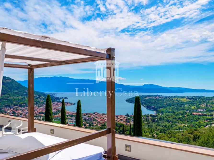 Immagine 2 di Villa in vendita  in Via Bocca di Croce a Salò