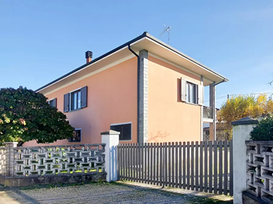 Immagine 7 di Villa in vendita  in via bardesa n 9 a Suno