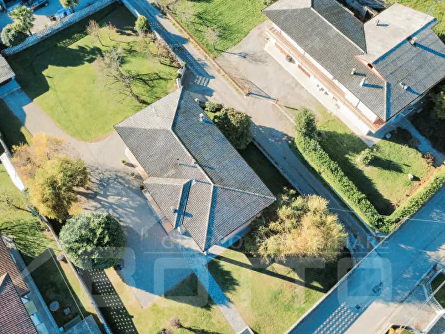 Immagine 11 di Villa in vendita  in via bardesa n 9 a Suno