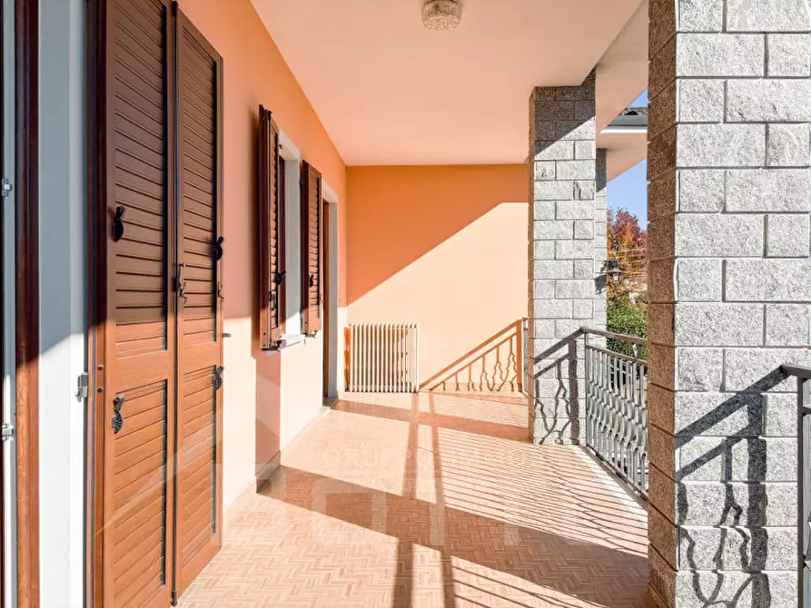 Immagine 14 di Villa in vendita  in via bardesa n 9 a Suno