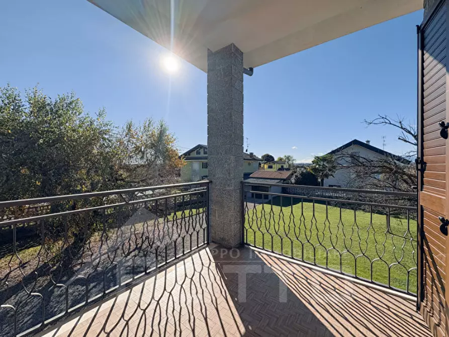 Immagine 15 di Villa in vendita  in via bardesa n 9 a Suno