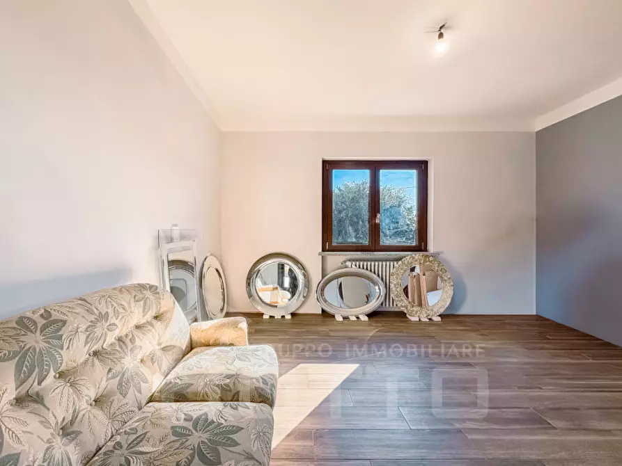 Immagine 30 di Villa in vendita  in via bardesa n 9 a Suno