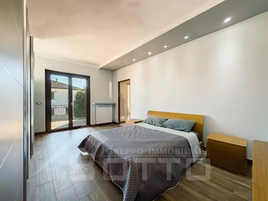 Immagine 33 di Villa in vendita  in via bardesa n 9 a Suno