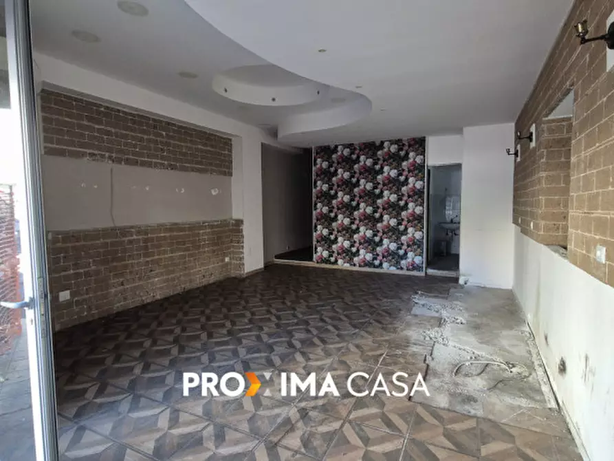 Immagine 3 di Negozio in vendita  in via michele pironti 2 a Salerno