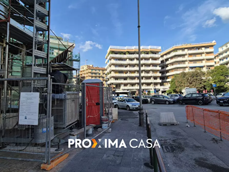 Immagine 13 di Negozio in vendita  in via michele pironti 2 a Salerno