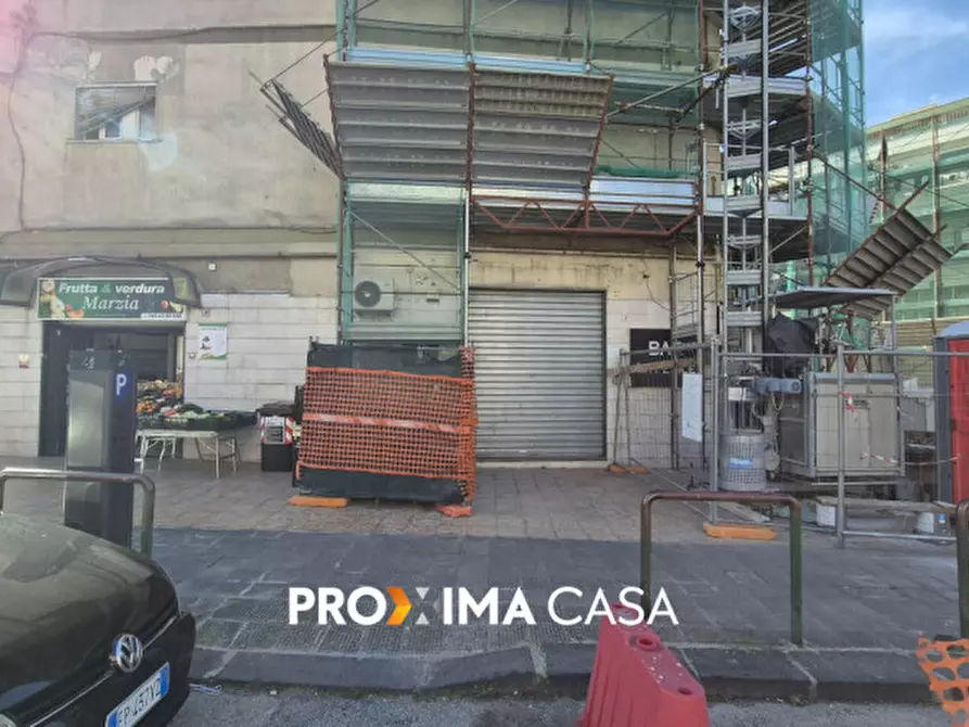 Immagine 14 di Negozio in vendita  in via michele pironti 2 a Salerno