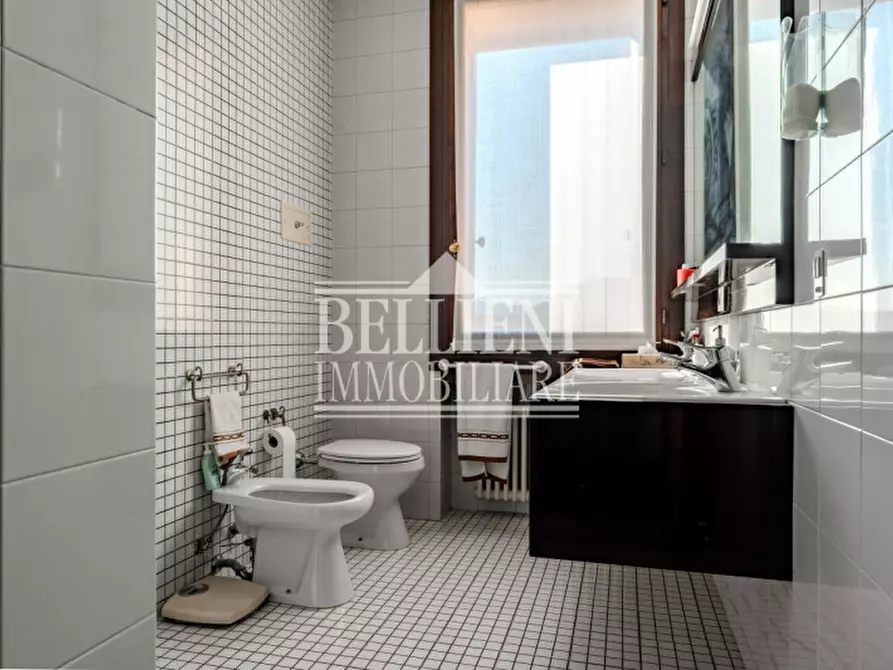 Immagine 29 di Villa in vendita  in Viale Dieci Giugno a Vicenza