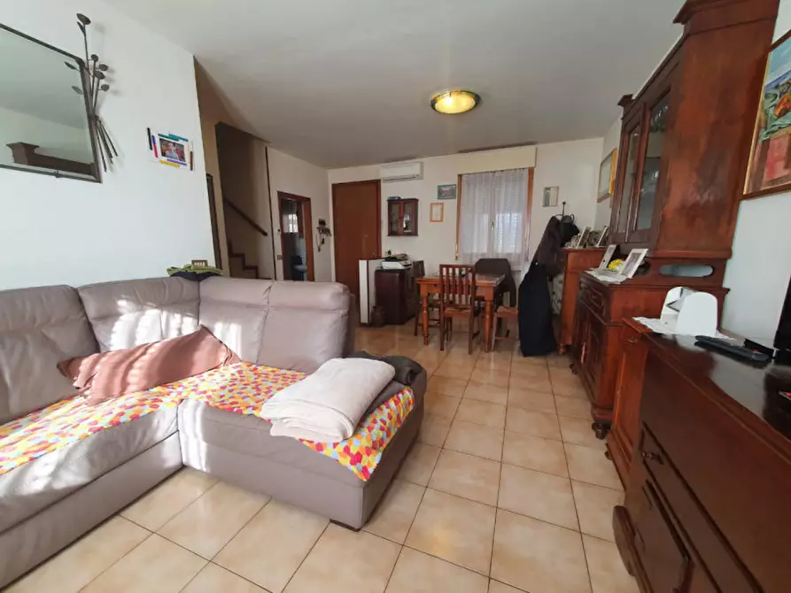 Immagine 2 di Casa bifamiliare in vendita  in Via Fossalta a Cesena