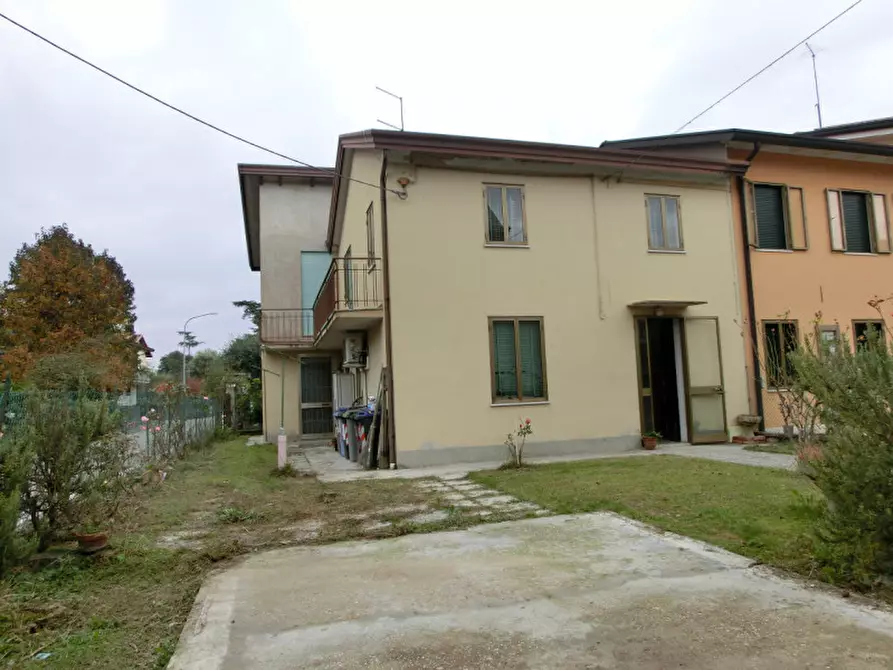 Immagine 2 di Villetta a schiera in vendita  in Via Pietro Micca 6 Salzano a Salzano