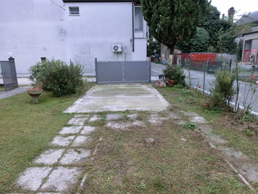 Immagine 11 di Villetta a schiera in vendita  in Via Pietro Micca 6 Salzano a Salzano