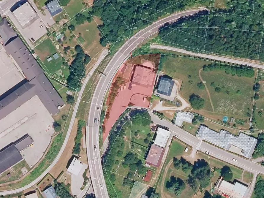 Immagine 5 di Laboratorio in vendita  in Via Galghena, 13 a Pieve Di Cadore