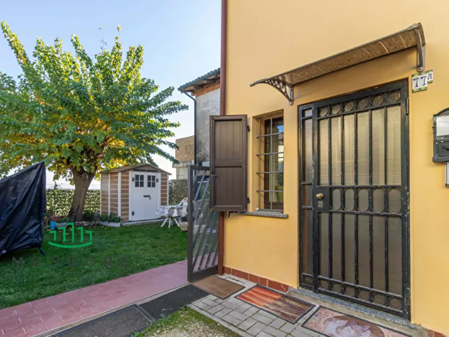 Immagine 1 di Villetta a schiera in vendita  a San Pietro In Casale