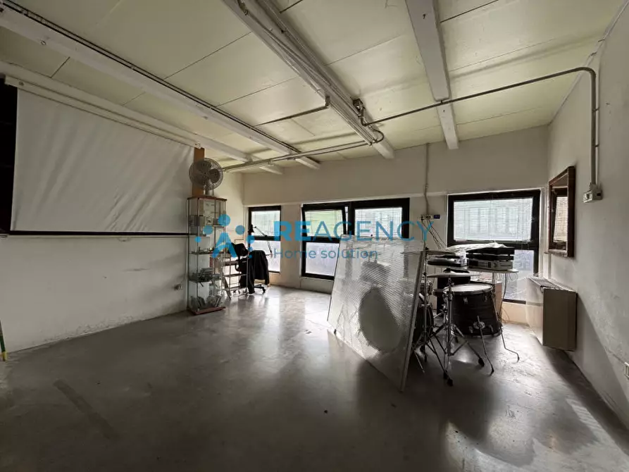 Immagine 4 di Laboratorio in vendita  in Via della Meccanica a Vicenza