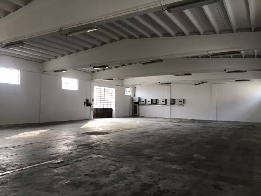 Immagine 2 di Capannone industriale in vendita  a San Martino Buon Albergo