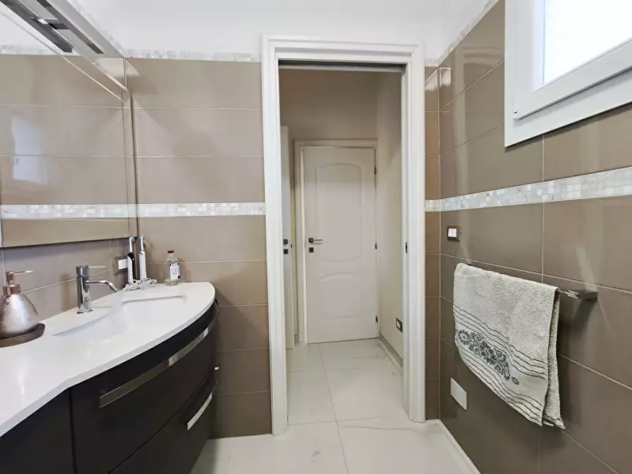 Immagine 19 di Appartamento in vendita  in Via Berretta Rossa a Bologna