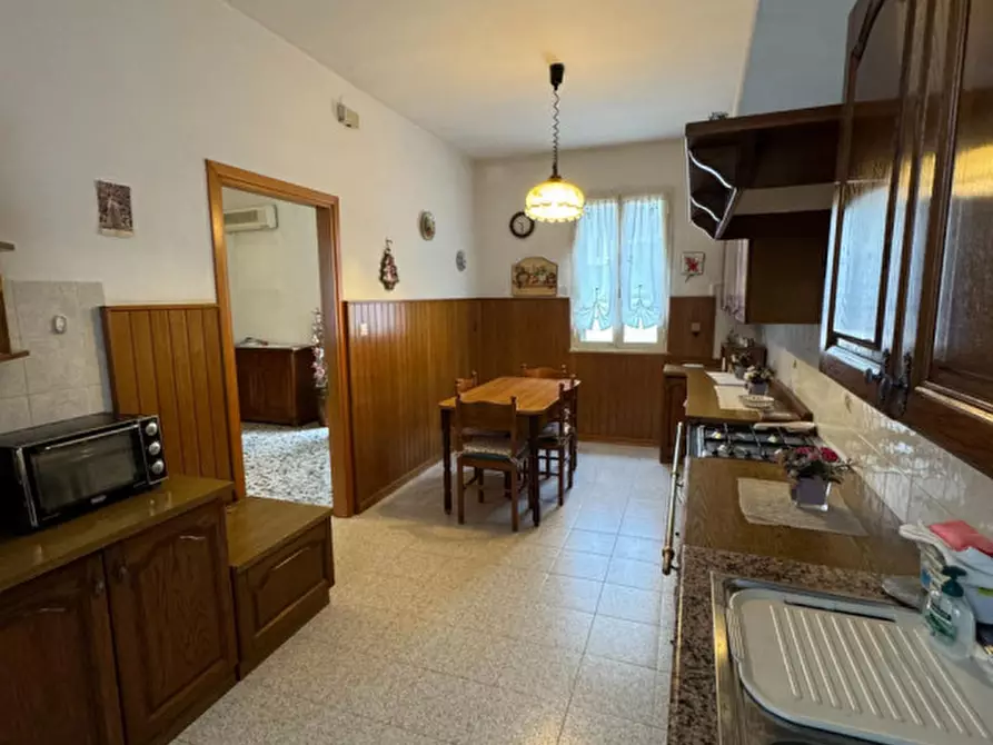 Immagine 5 di Rustico / casale in vendita  in Via Ventiquattro Maggio 3 a Bagnaria Arsa