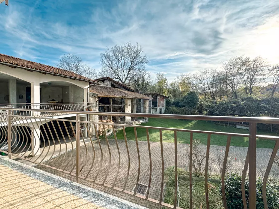 Immagine 7 di Villetta a schiera in vendita  in Via Stefano Niccolini 37 a Oleggio Castello