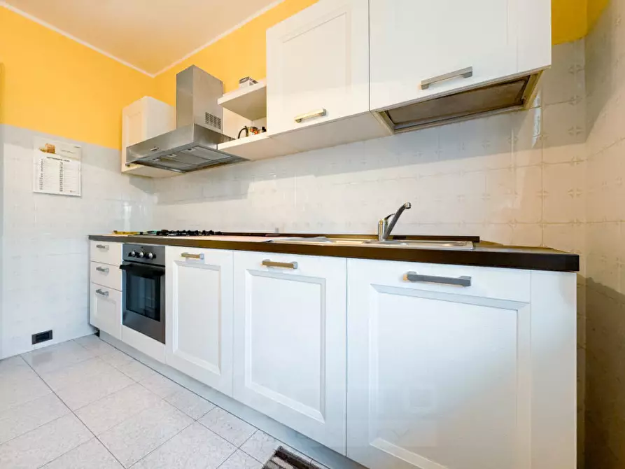 Immagine 9 di Villetta a schiera in vendita  in Via Stefano Niccolini 37 a Oleggio Castello