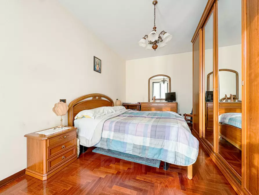 Immagine 10 di Villetta a schiera in vendita  in Via Stefano Niccolini 37 a Oleggio Castello