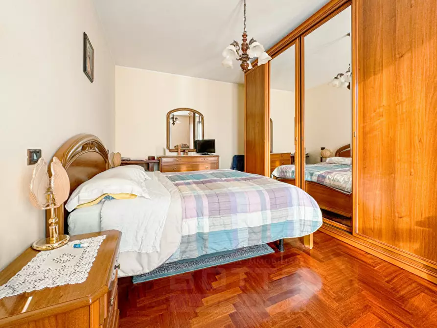 Immagine 11 di Villetta a schiera in vendita  in Via Stefano Niccolini 37 a Oleggio Castello