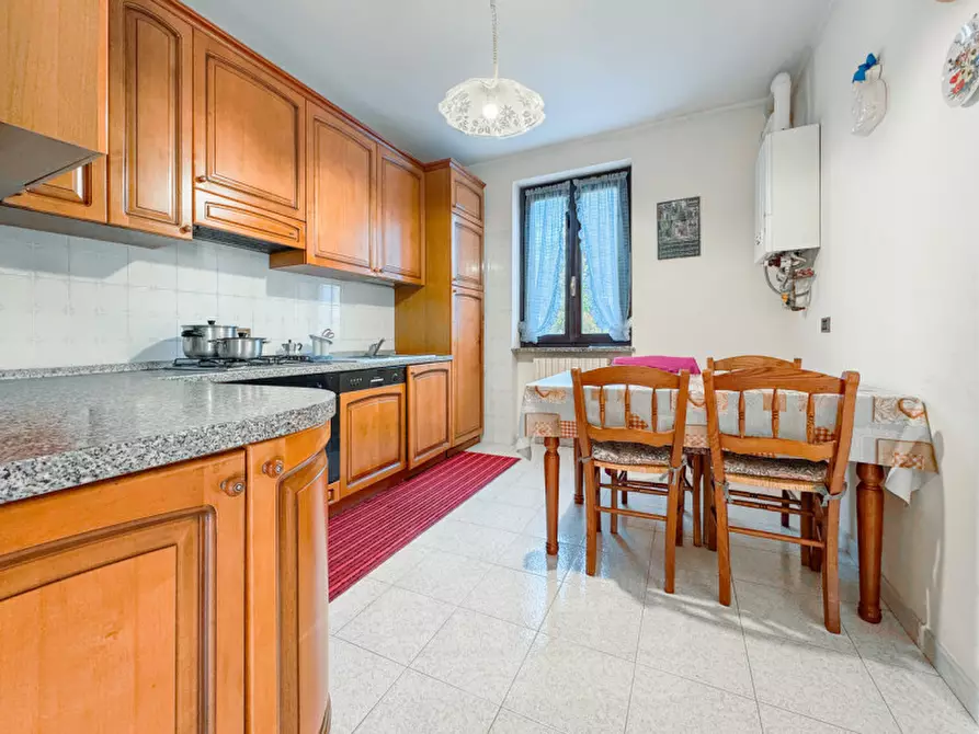 Immagine 20 di Villetta a schiera in vendita  in Via Stefano Niccolini 37 a Oleggio Castello