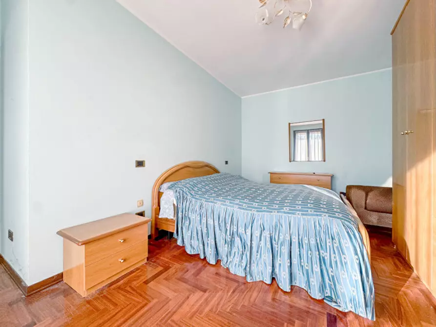 Immagine 25 di Villetta a schiera in vendita  in Via Stefano Niccolini 37 a Oleggio Castello