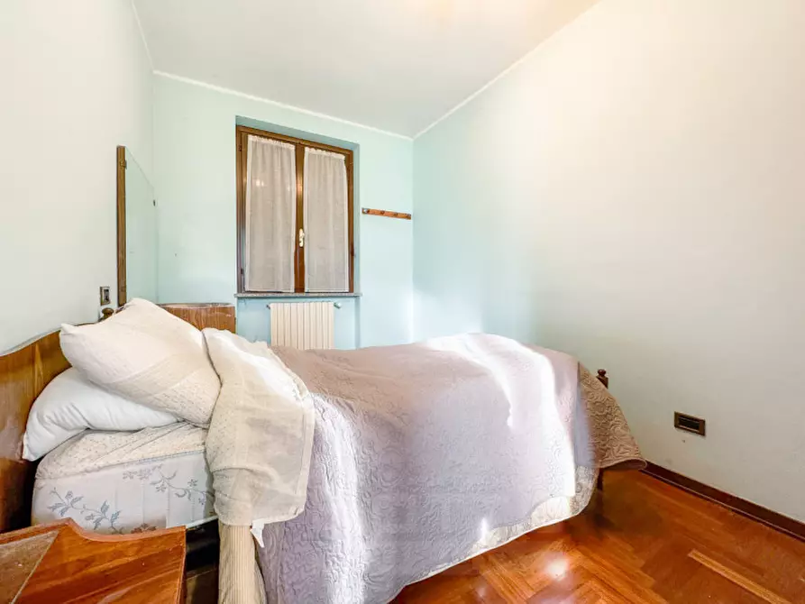 Immagine 26 di Villetta a schiera in vendita  in Via Stefano Niccolini 37 a Oleggio Castello