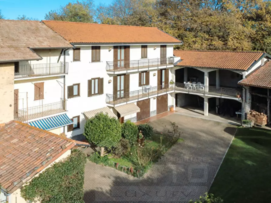 Immagine 28 di Villetta a schiera in vendita  in Via Stefano Niccolini 37 a Oleggio Castello