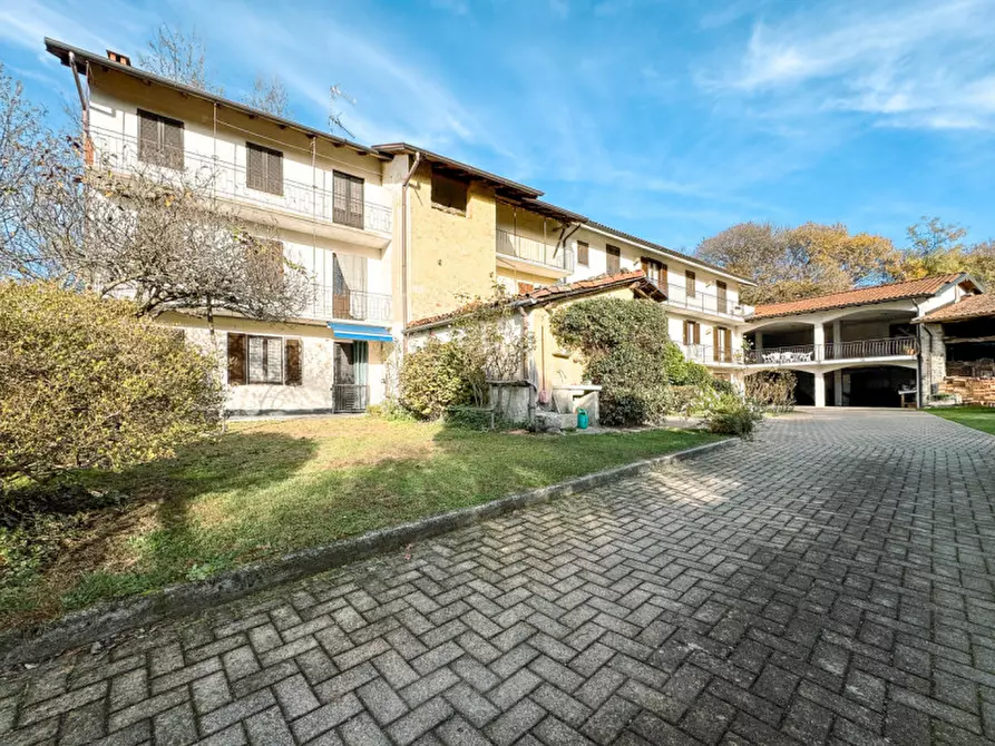 Immagine 33 di Villetta a schiera in vendita  in Via Stefano Niccolini 37 a Oleggio Castello