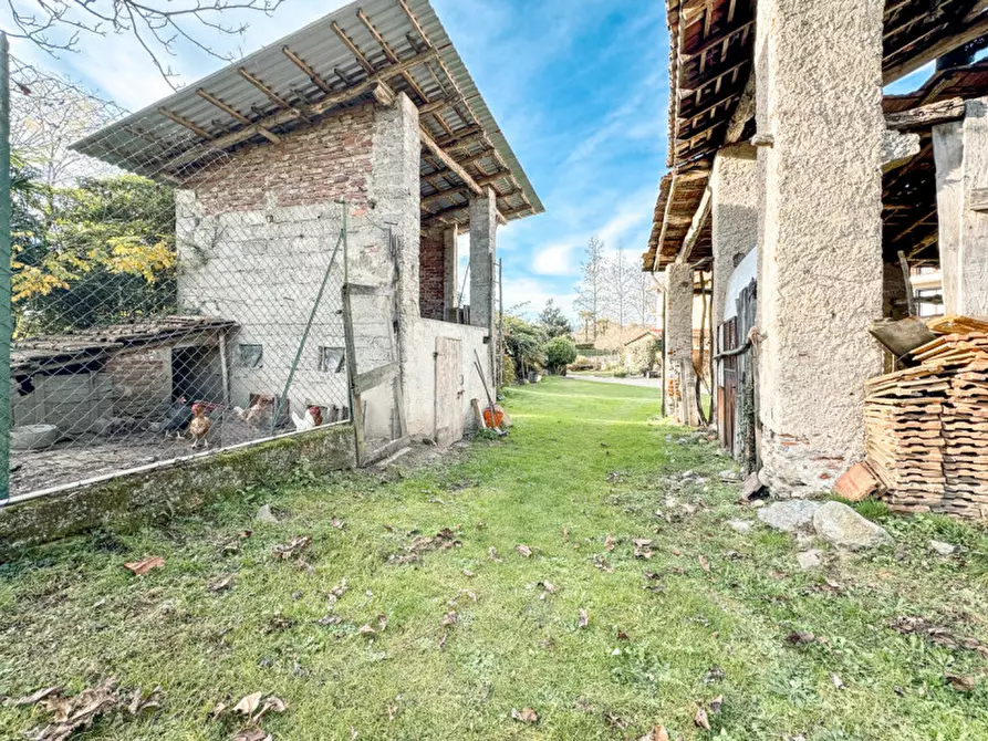 Immagine 37 di Villetta a schiera in vendita  in Via Stefano Niccolini 37 a Oleggio Castello