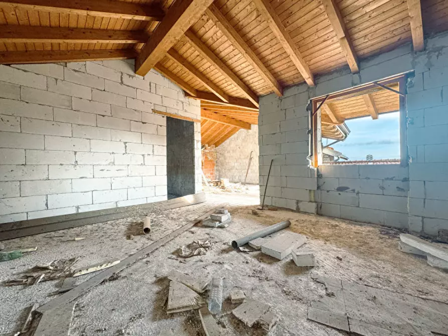 Immagine 2 di Rustico / casale in vendita  in VIA PIANA 16 a Paruzzaro