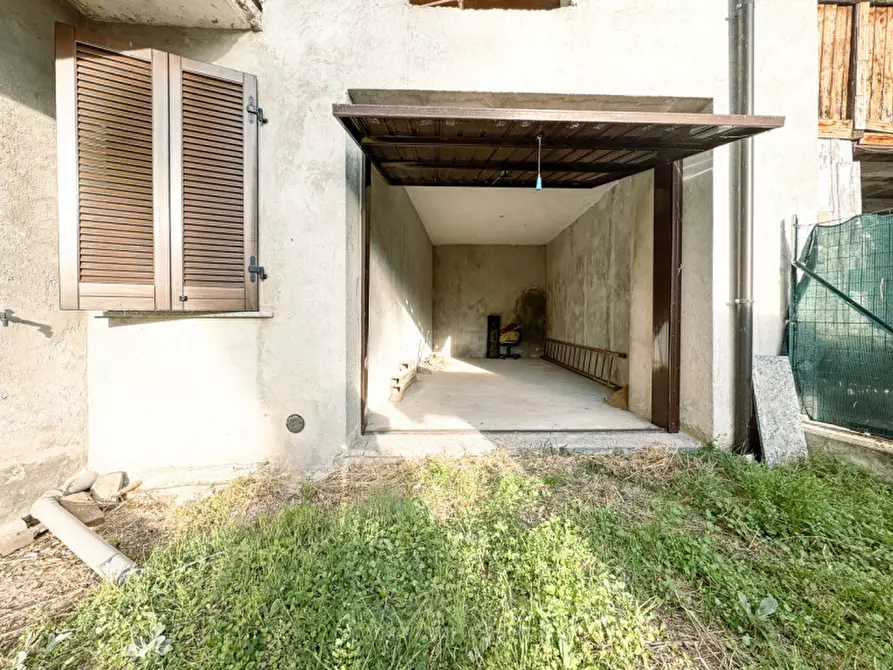 Immagine 14 di Rustico / casale in vendita  in VIA PIANA 16 a Paruzzaro