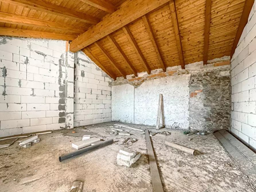 Immagine 16 di Rustico / casale in vendita  in VIA PIANA 16 a Paruzzaro