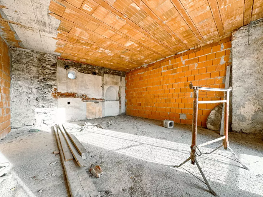 Immagine 21 di Rustico / casale in vendita  in VIA PIANA 16 a Paruzzaro