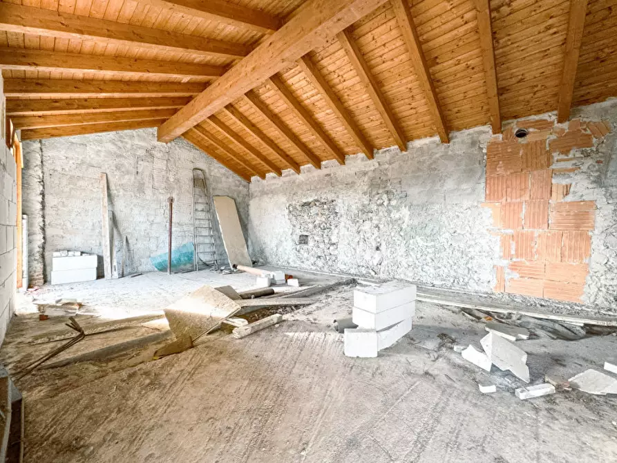 Immagine 22 di Rustico / casale in vendita  in VIA PIANA 16 a Paruzzaro