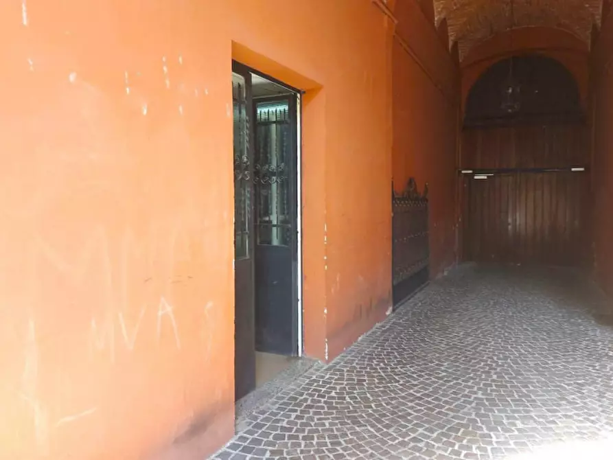 Immagine 13 di Negozio in vendita  in Via Pontida, N. 3-5-7 a Alessandria