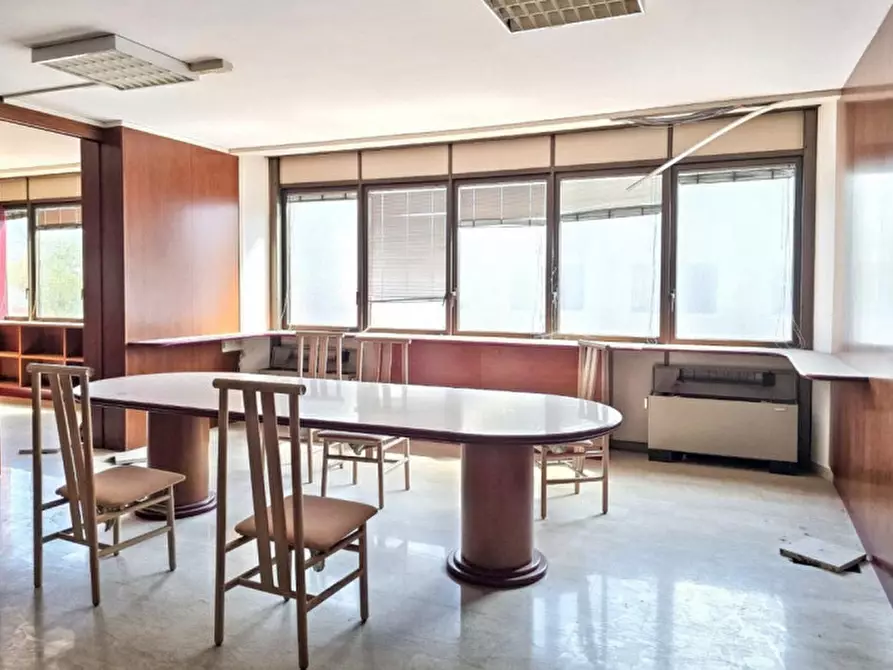 Immagine 9 di Ufficio in vendita  in Largo Parolini, 89, 36061 Bassano del Grappa VI, Italia a Bassano Del Grappa