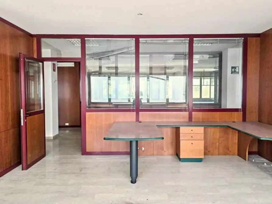 Immagine 10 di Ufficio in vendita  in Largo Parolini, 89, 36061 Bassano del Grappa VI, Italia a Bassano Del Grappa