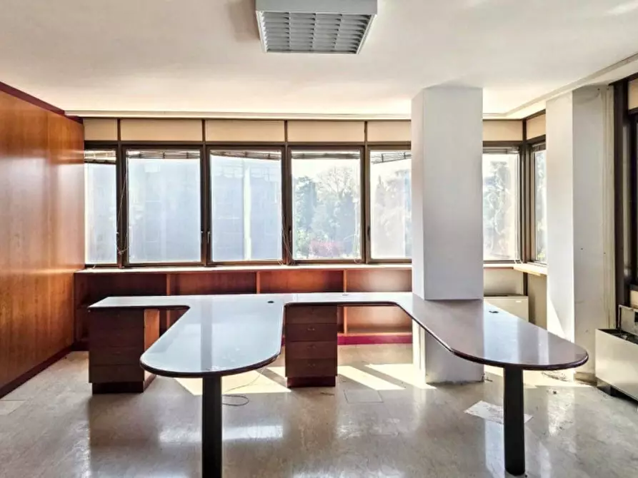 Immagine 11 di Ufficio in vendita  in Largo Parolini, 89, 36061 Bassano del Grappa VI, Italia a Bassano Del Grappa