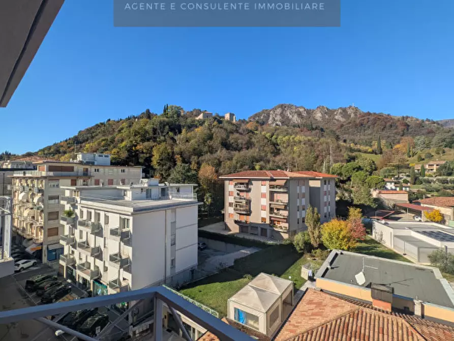 Immagine 10 di Appartamento in vendita  in Via Giuseppe Garibaldi a Vittorio Veneto