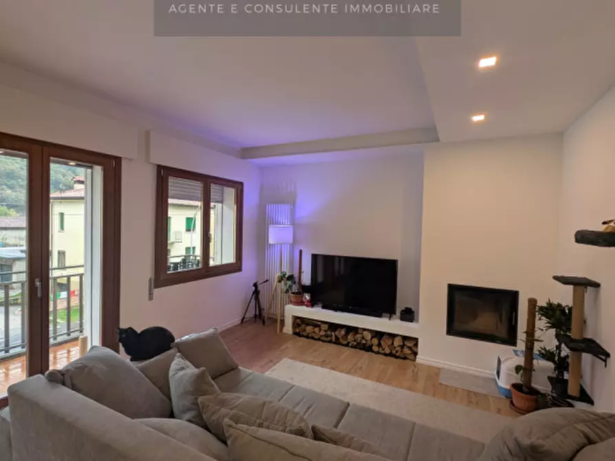 Immagine 2 di Appartamento in vendita  a Vittorio Veneto