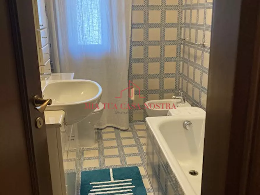 Immagine 8 di Camera in affitto  in Via Antonio Tonzig a Padova