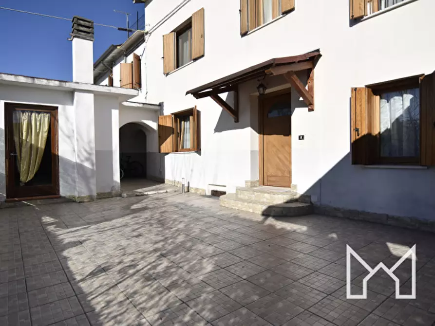 Immagine 2 di Villetta a schiera in vendita  a Romano D'ezzelino