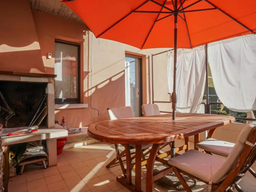 Immagine 5 di Casa indipendente in vendita  a Verona